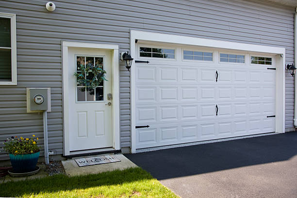 24/7 Emergency Garage Door Maintenance experts in Silver Firs, WA